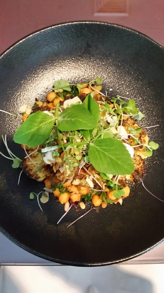 Highlights, The Walnut Restaurant & Lounge Bar