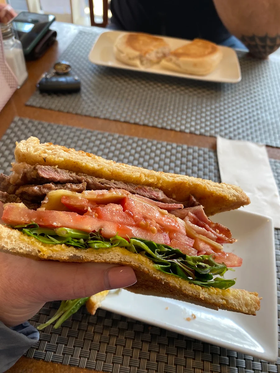 Highlights, Angels Cafe