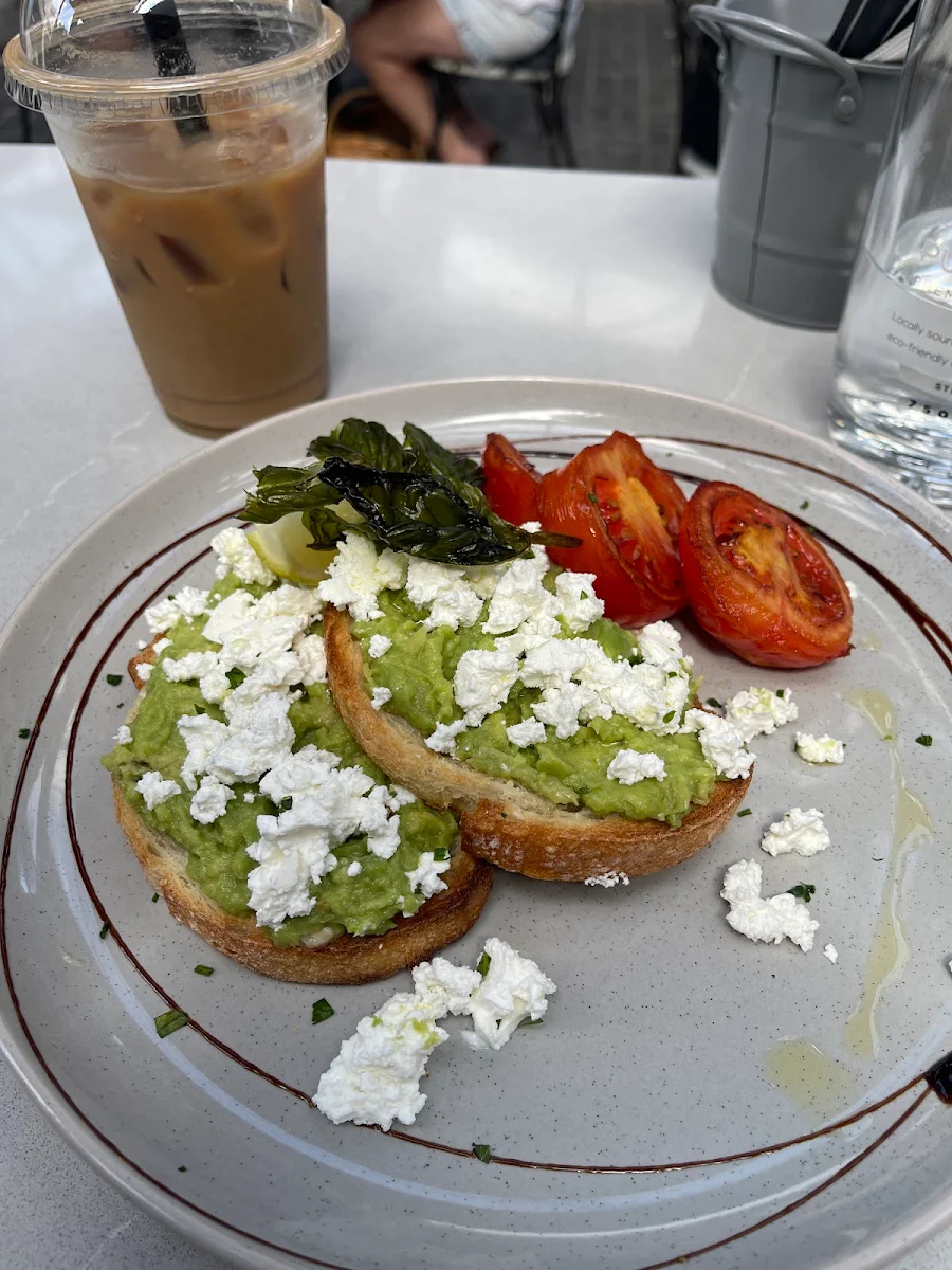 Smashed Avocado, Dolce e Salato Italian Cafe & Restaurant