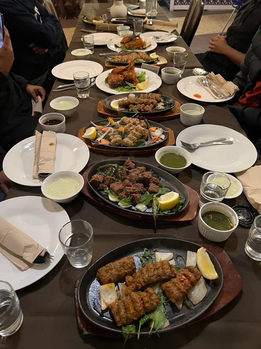 Highlights, Baaris Grill