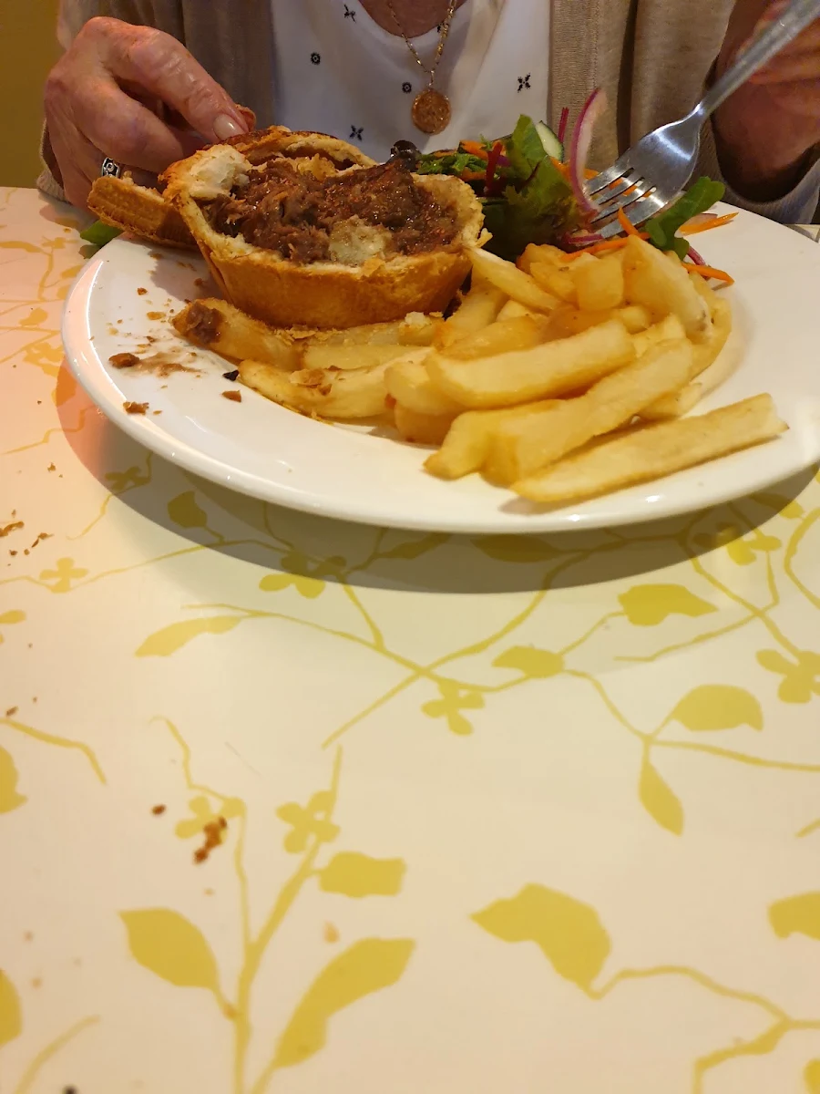 10 Pie, Glengala Hotel