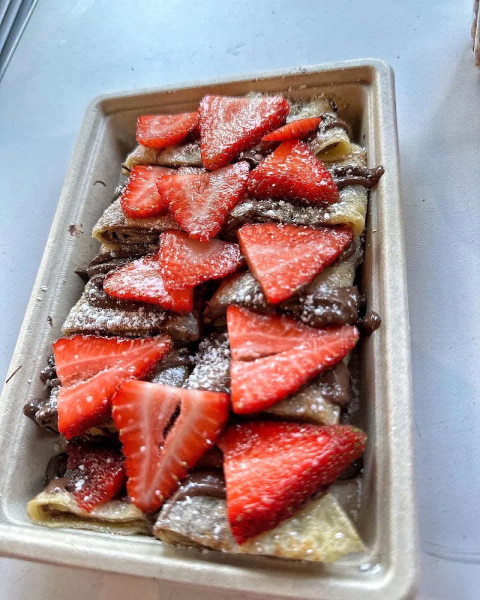 Nutella Strawberry & Banana Crêpes