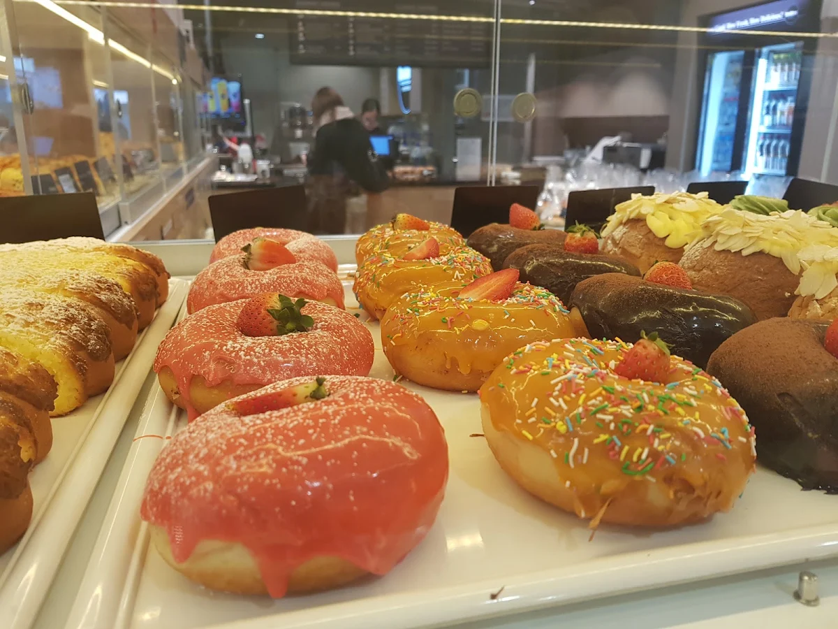 Highlights, Bonbons Bakery Abbotsford
