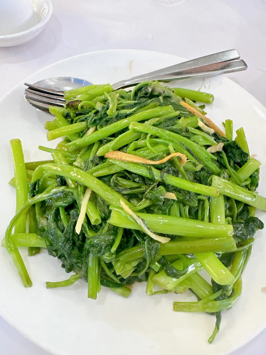 Stir Fried Spinach w Garlic Sauce
