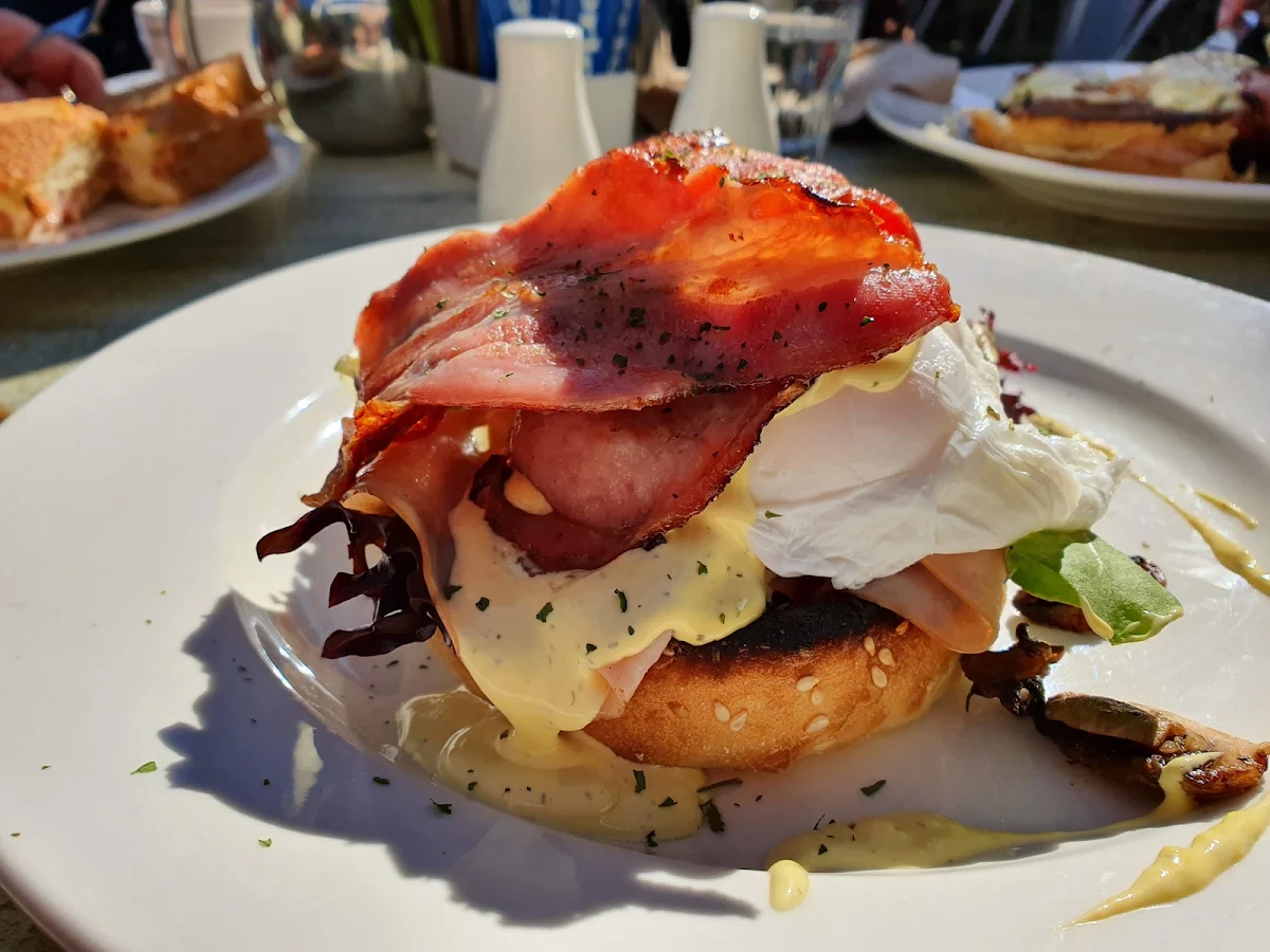 Eggs Benedict