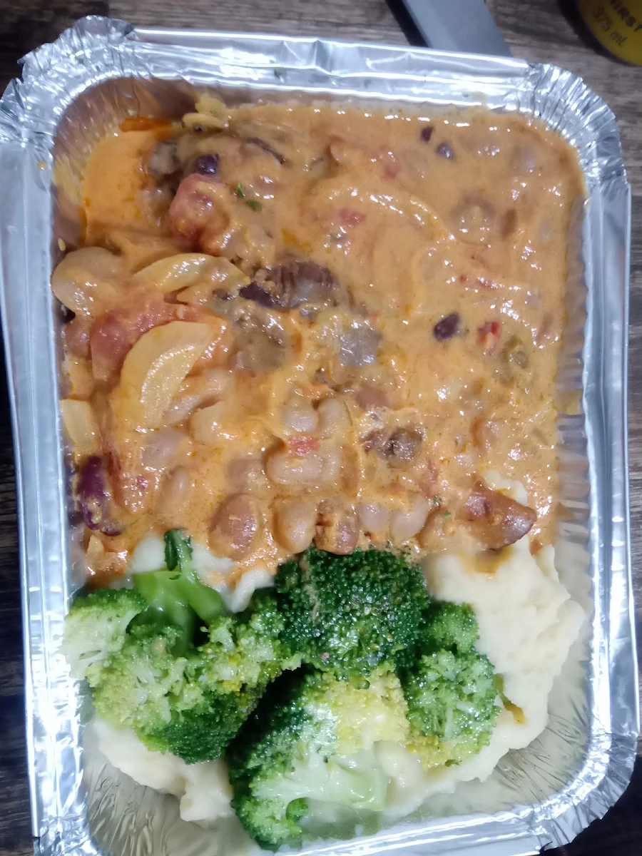 Lamb Shank with Creamy Mashed Potatoes and Broccoli
