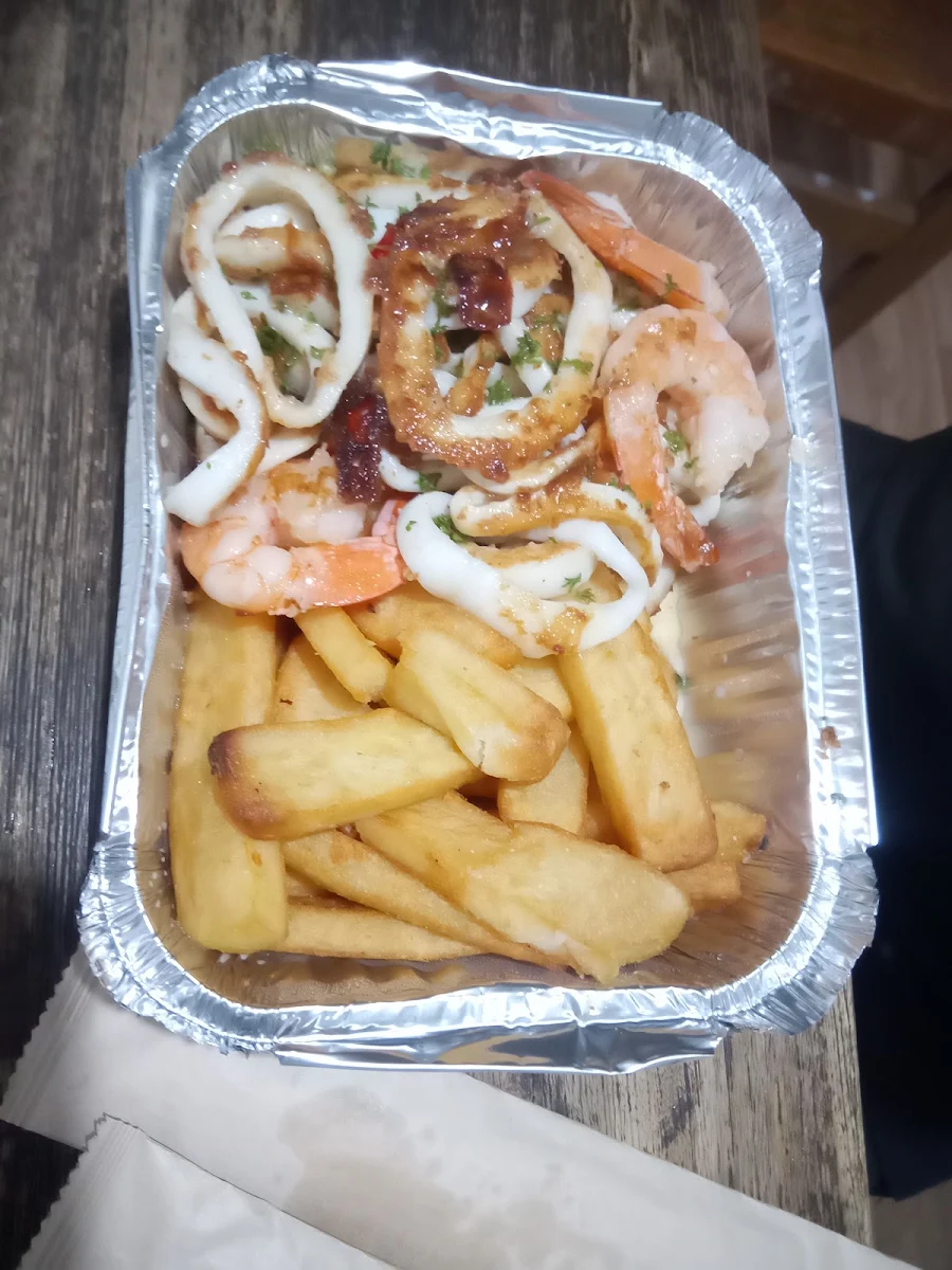Chicken Nuggets and Chips