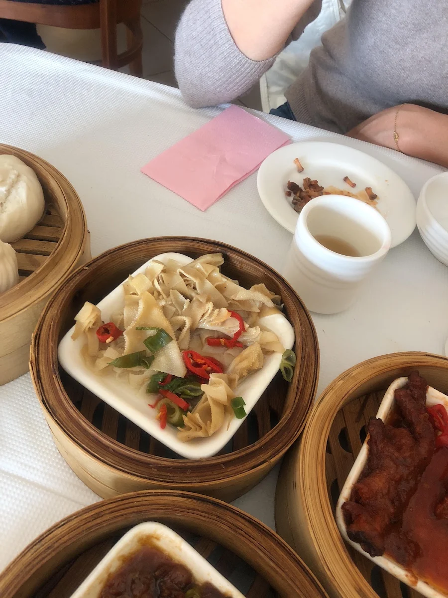 Highlights, Vale Chinese Restaurant