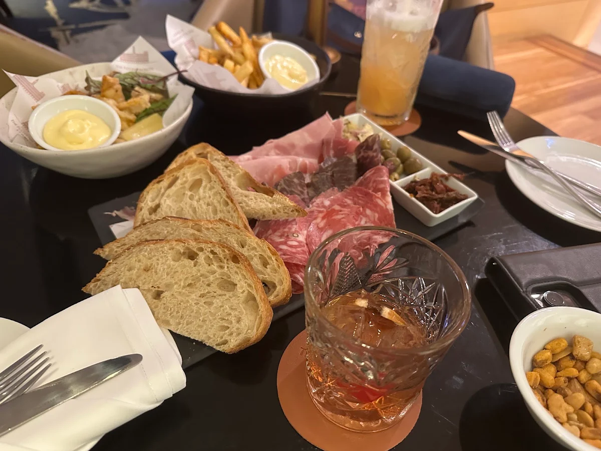 Highlights, The Bar