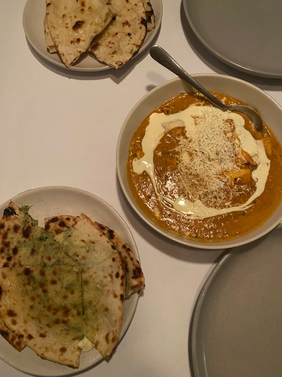Butter Chicken with Garlic Naan