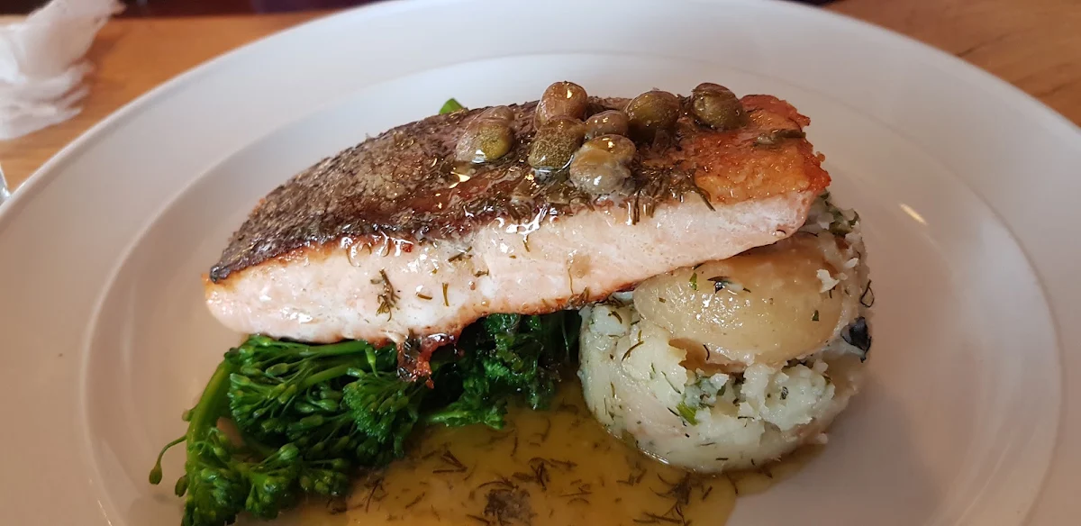Salmon, The Albion Hotel Kyneton