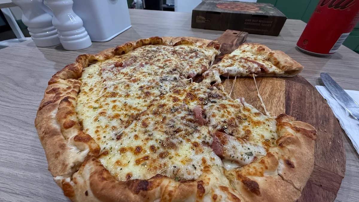 BBQ Meat Lovers Medium Pizza