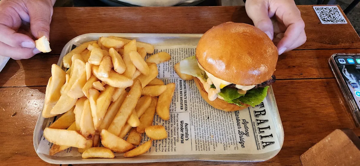 Burger and Chips, The Park Hotel Werribee