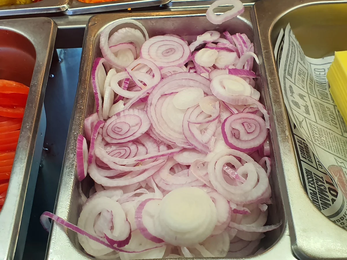 Onions, Schnitz Airport West