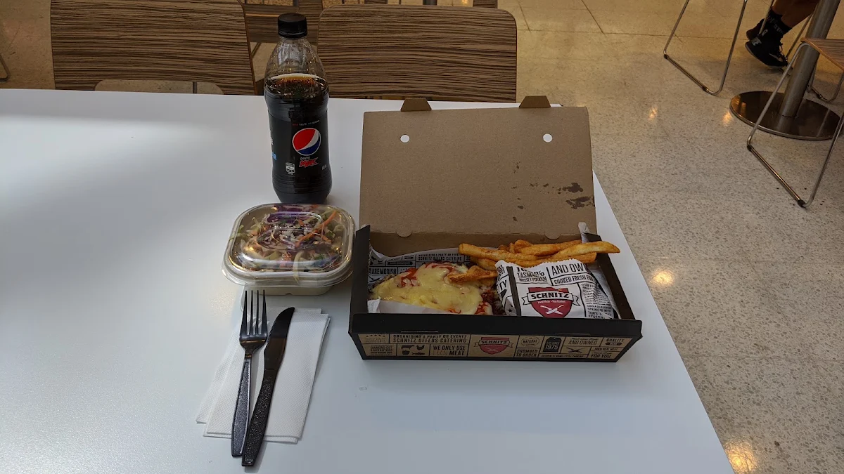 Schnitzel Parma & Chips, Schnitz Airport West
