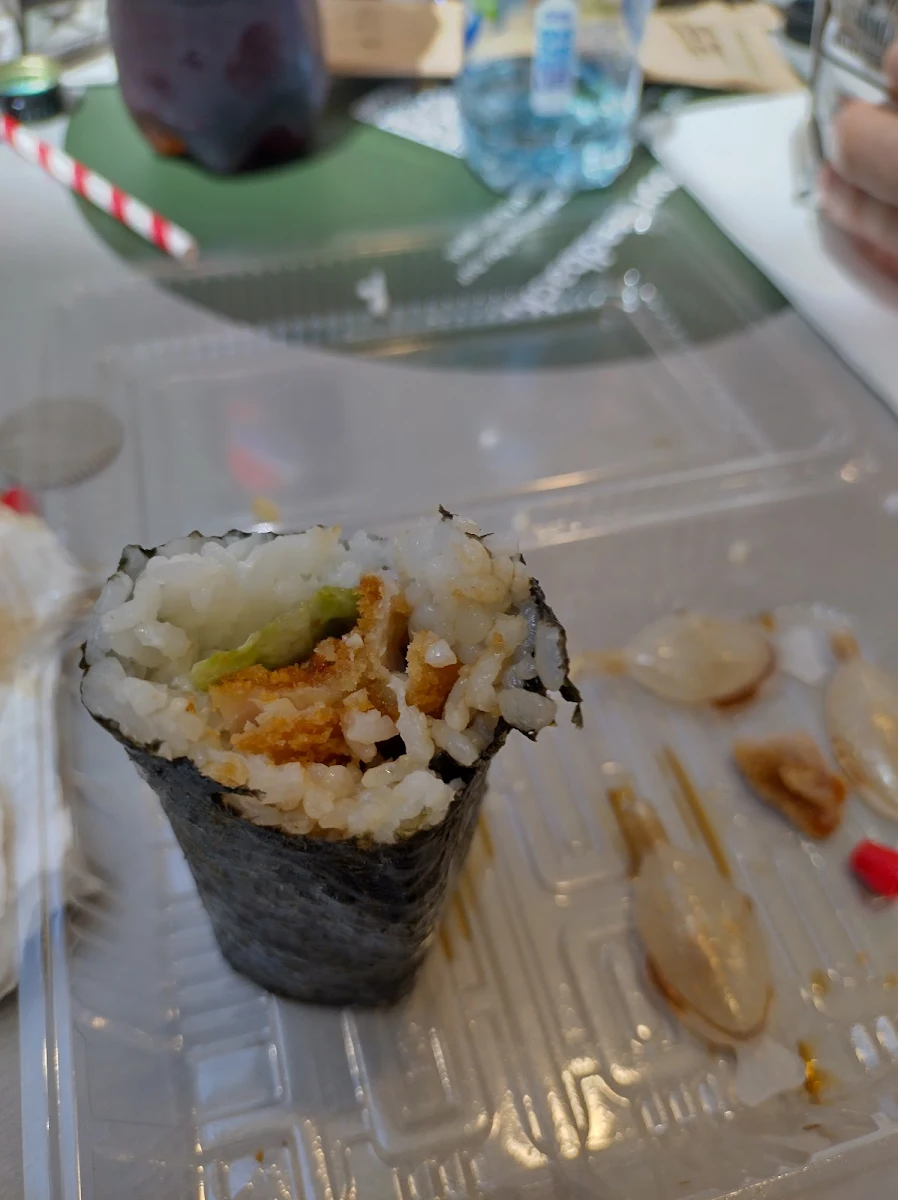 Sushi, Schnitz Airport West