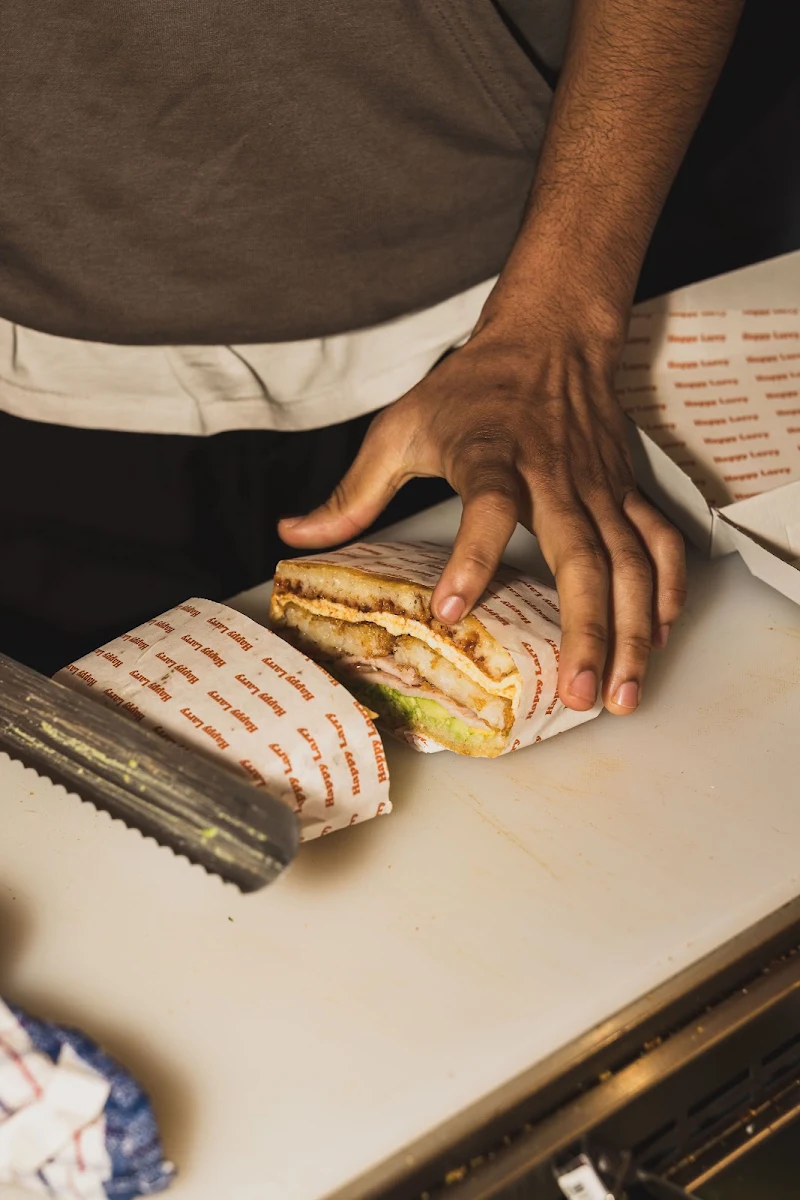 Highlights, Happy Larry Deli