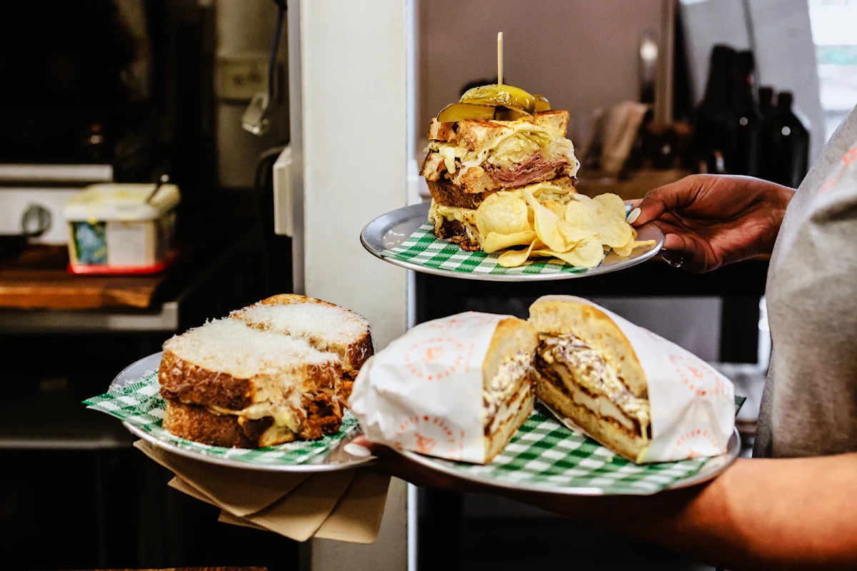 Highlights, Happy Larry Deli