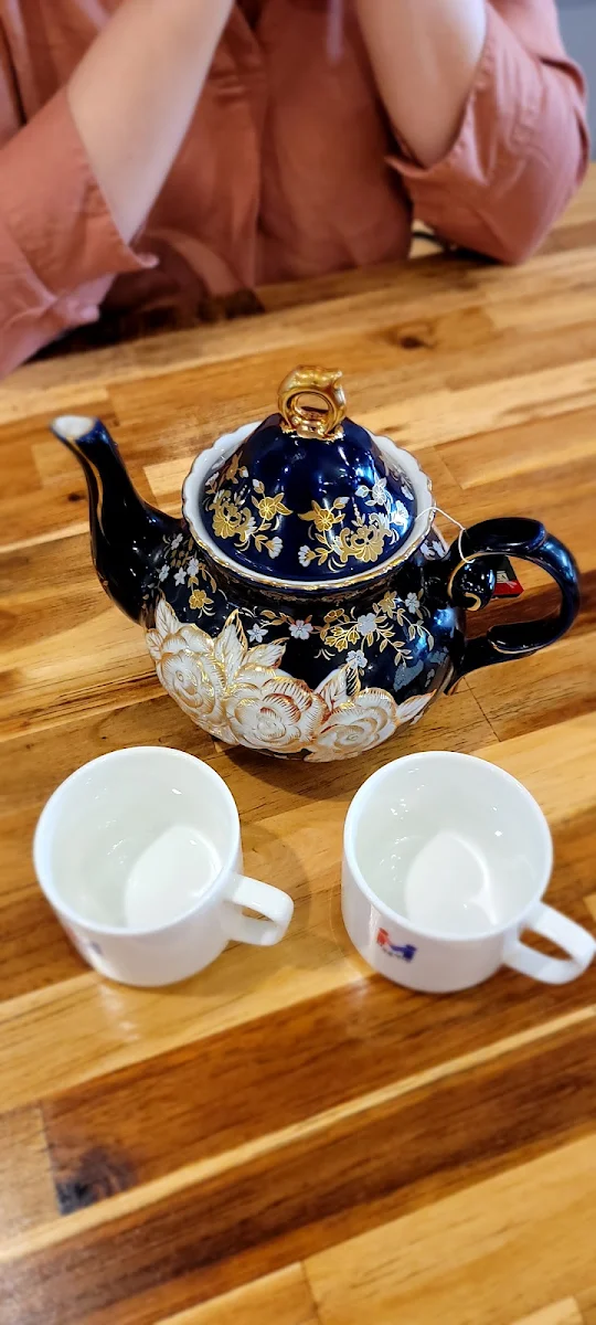 Tea Pot, Amat Restaurant