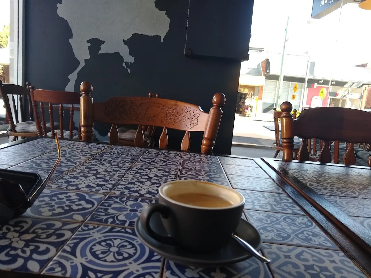 Flat White, At-Ta-Rote Thai