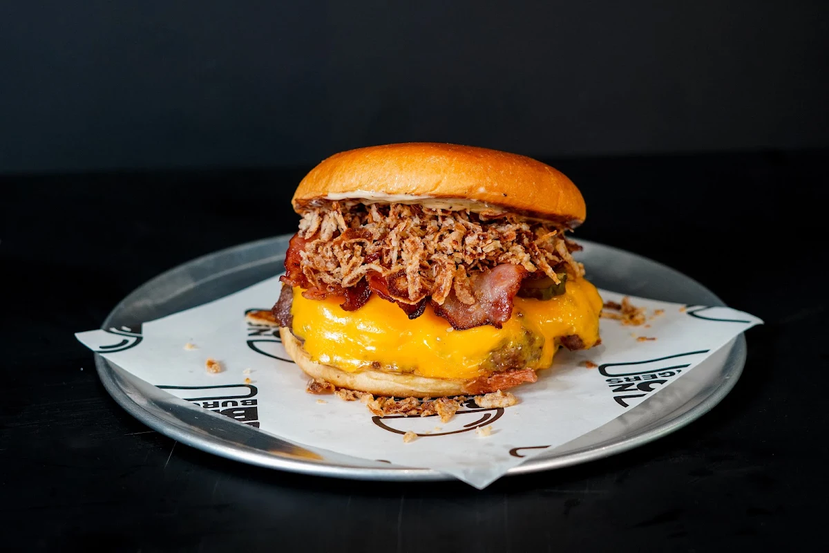 Highlights, BrOz Burgers