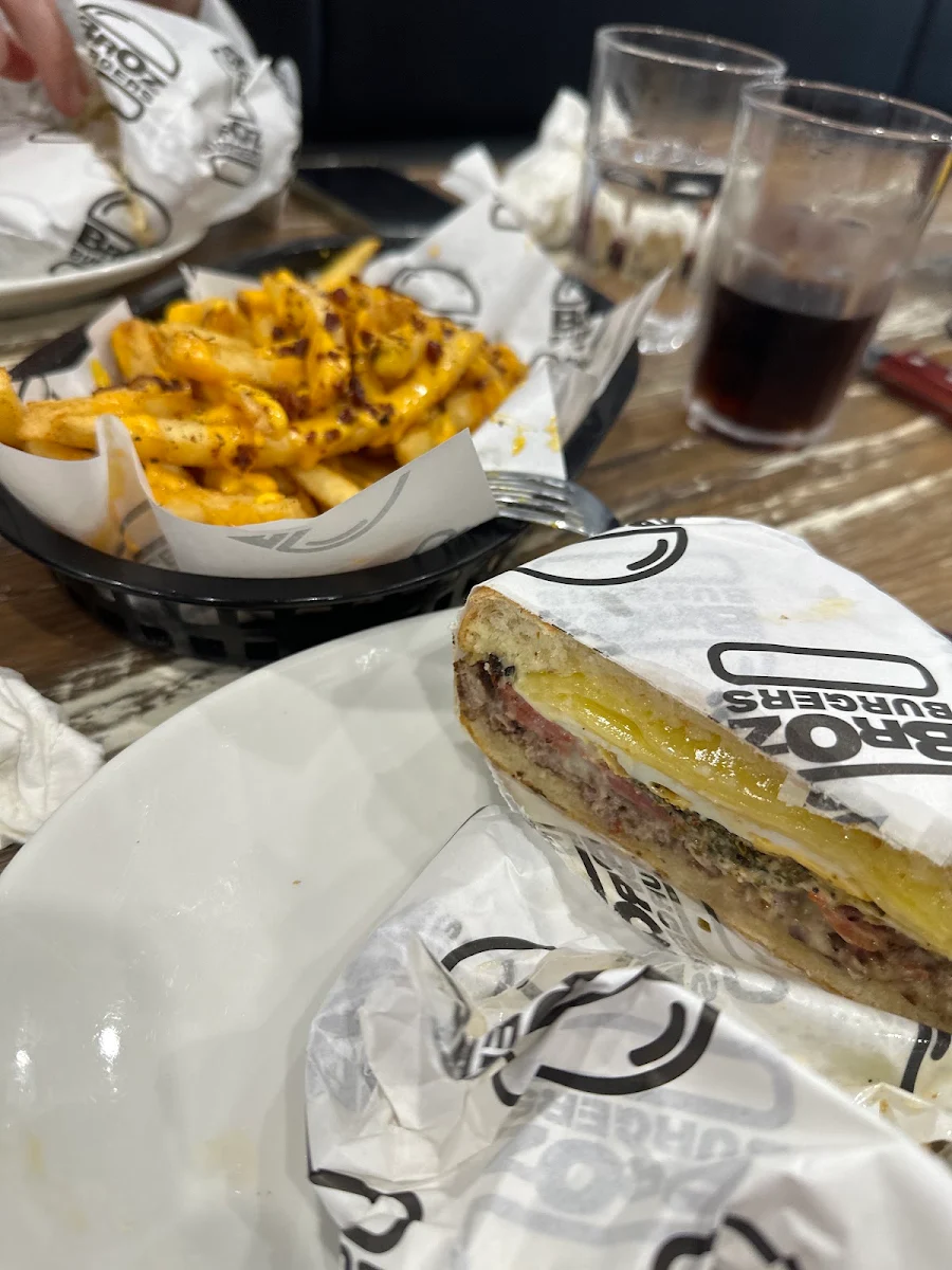 Highlights, BrOz Burgers