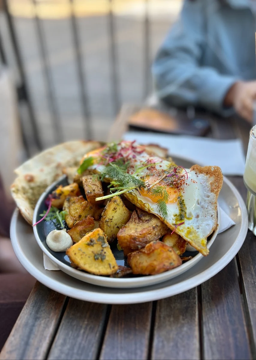 Potatoes & Eggs, Bar Biscotti