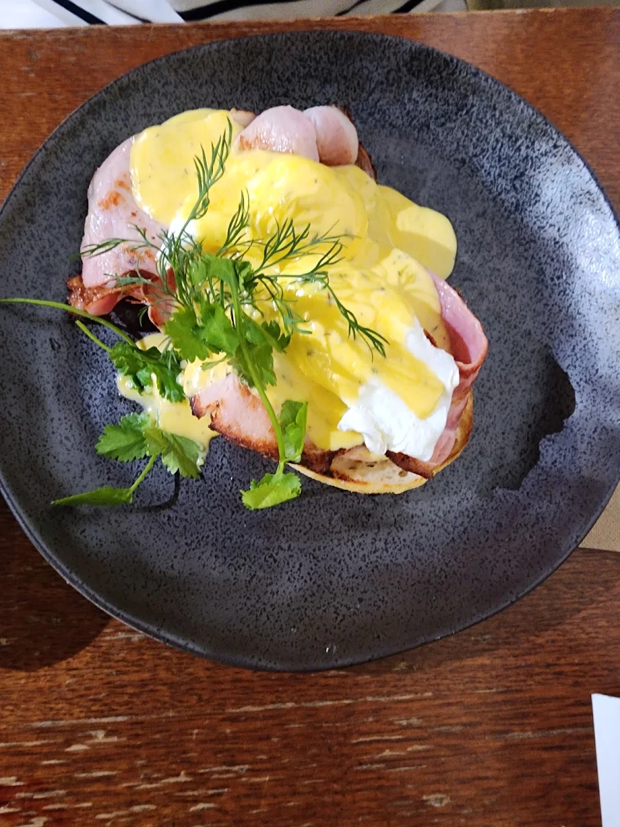 Eggs Benedict