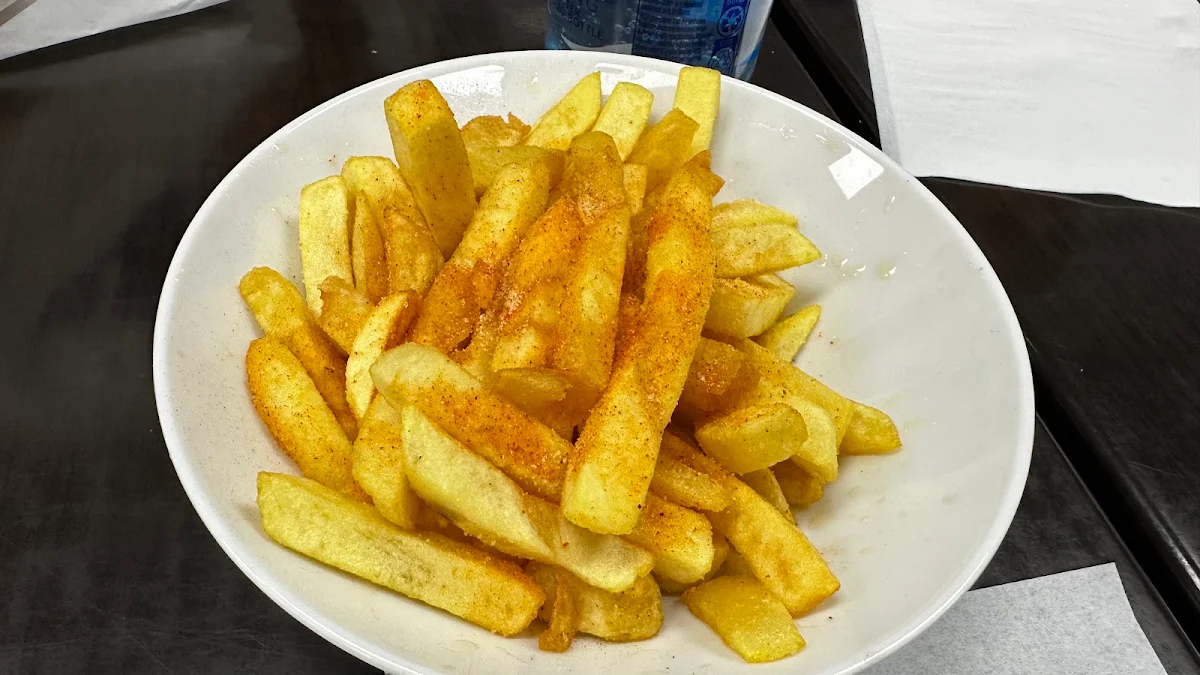 Medium Chips, Vasili's Taverna