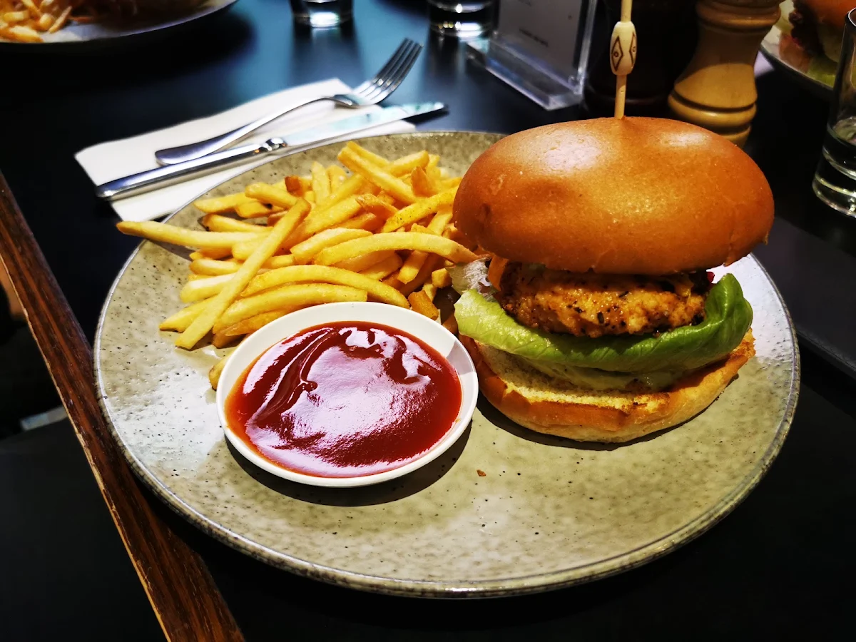 Korean Chicken Burger & Fries