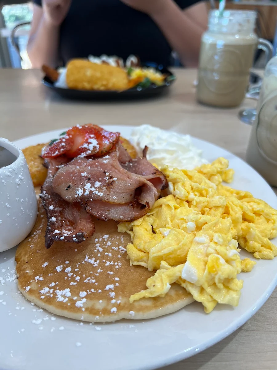 American Style Pancakes with Scrambled Eggs