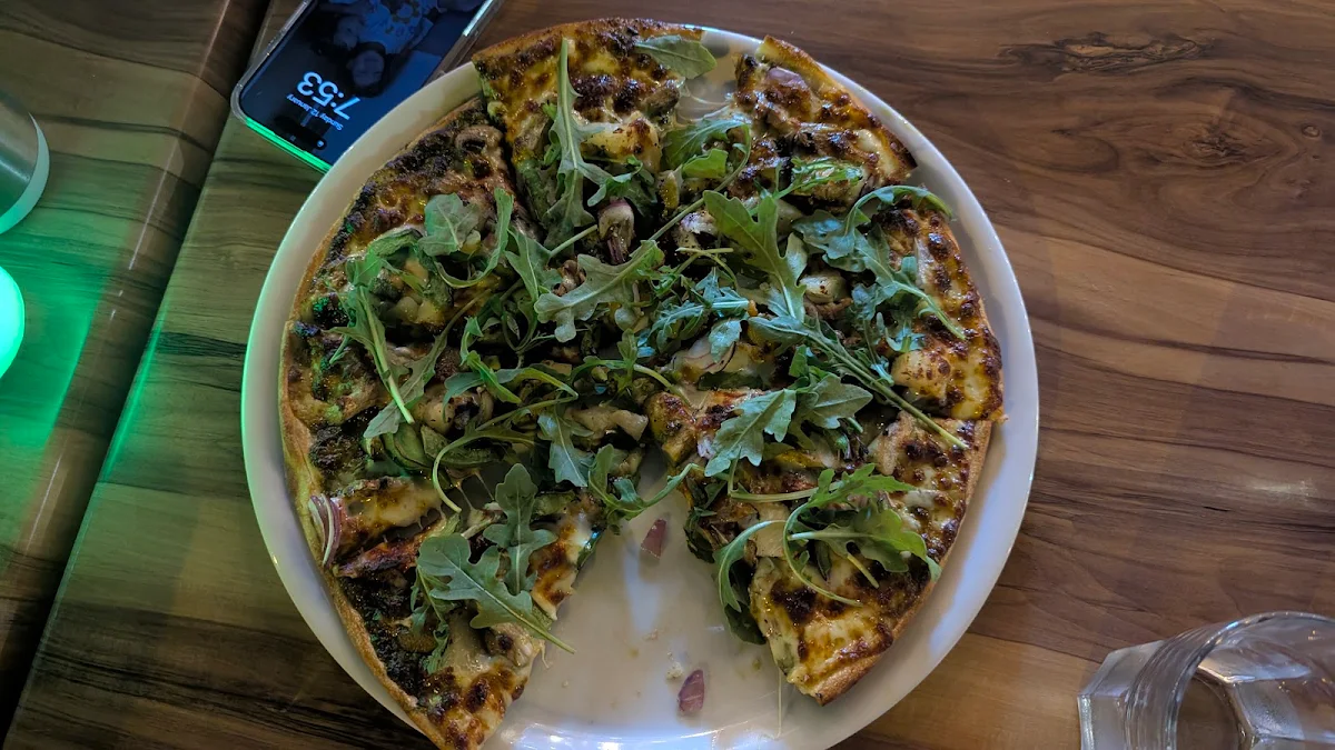 Highlights, Pizza in Paradise