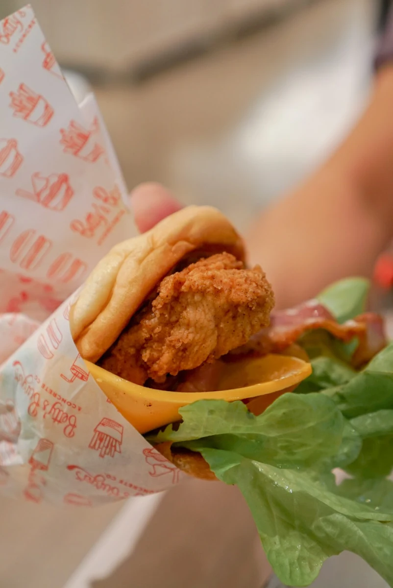 Highlights, Betty's Burgers