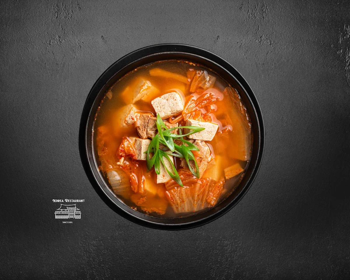 Kimchi Noodle Soup