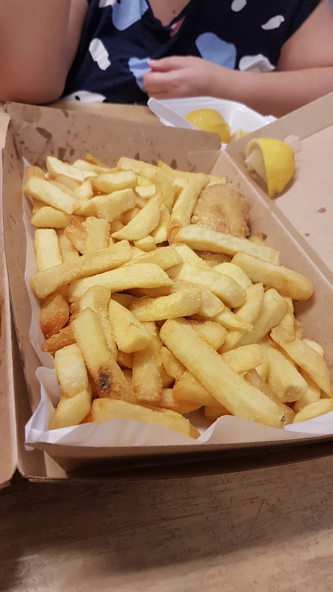 Chips Battered Sav, Fishnets Takeaway & Catering