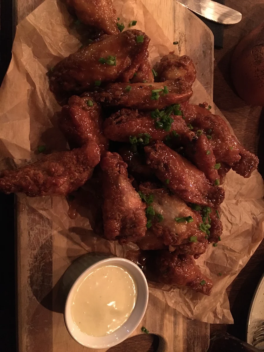 Maple Wings, Hickory