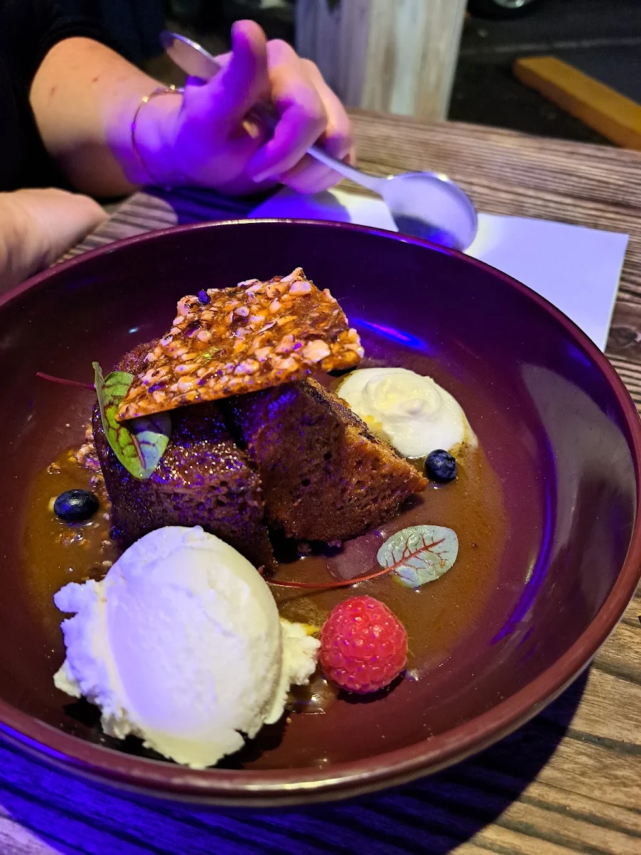 Sticky Date Pudding, Hickory