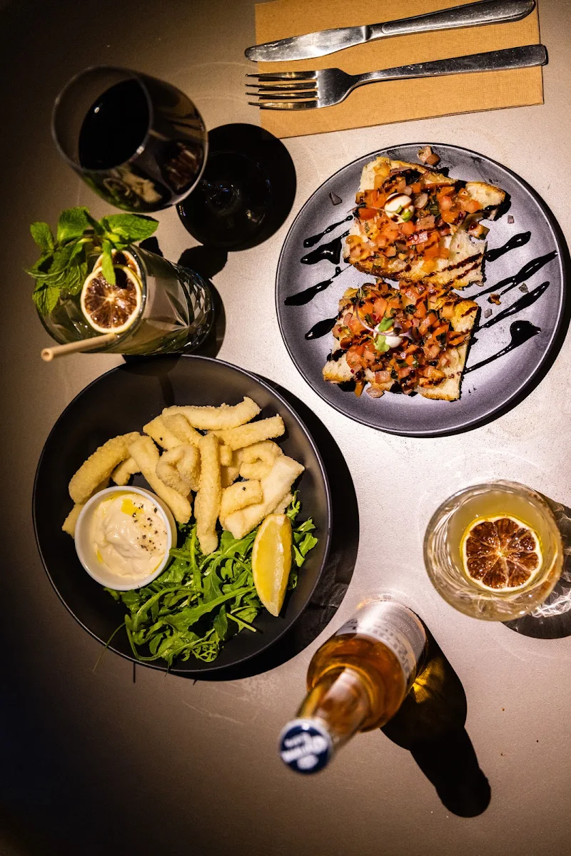 Highlights, Désir Wine & Cocktail Lounge