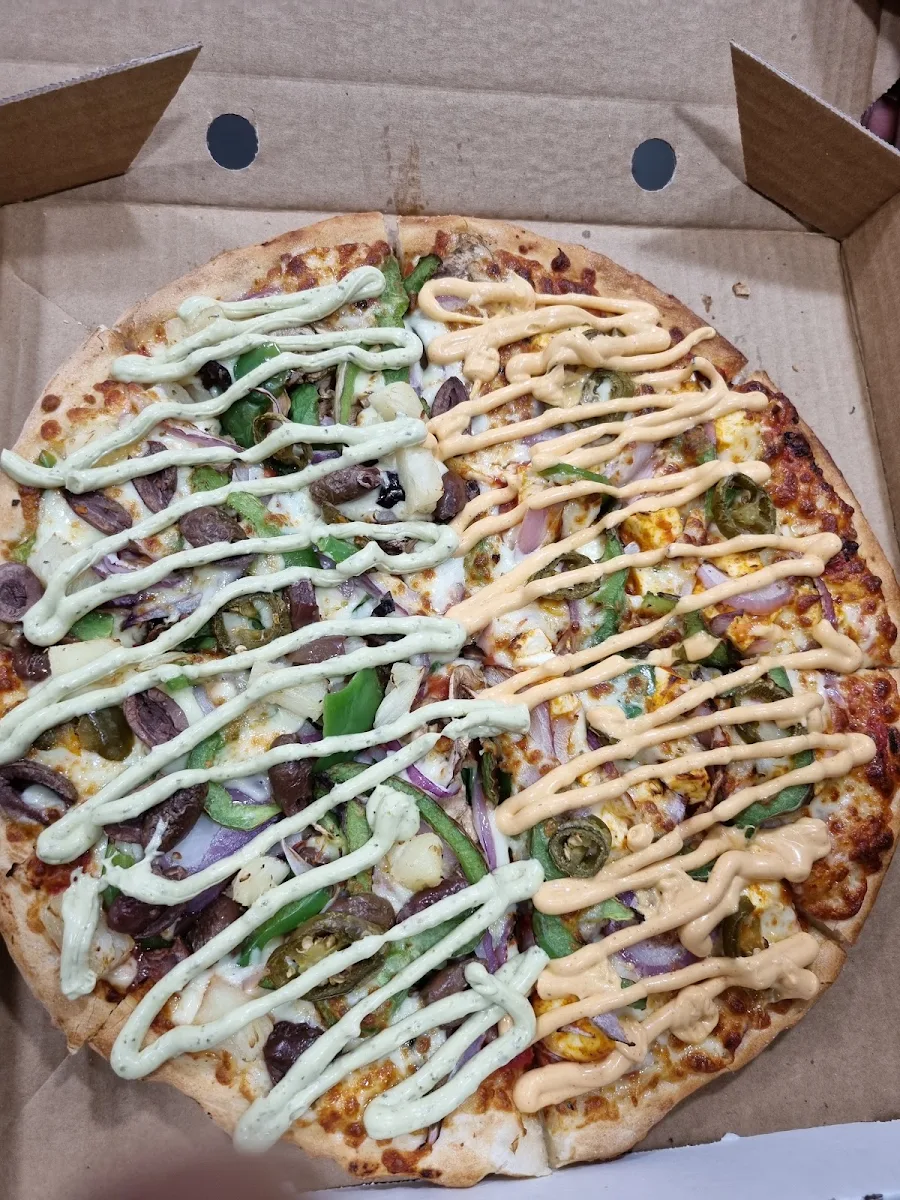 Spicy Chicken Pizza