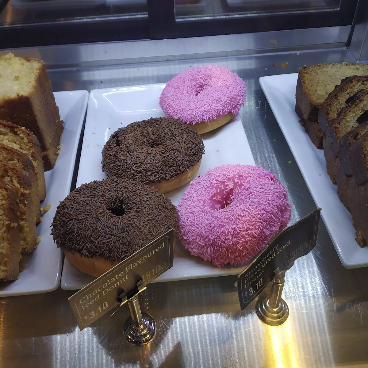 Donuts, McDonald's Heatherton