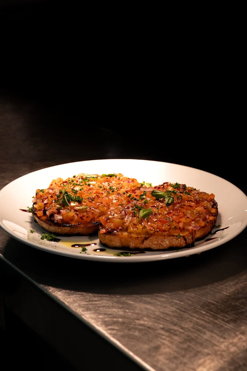 Highlights, Fellini Restaurant