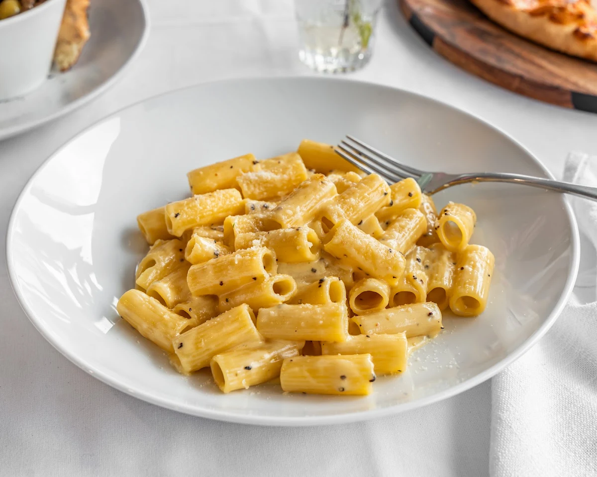 Rigatoni Cacio & Pepper, Fellini Restaurant