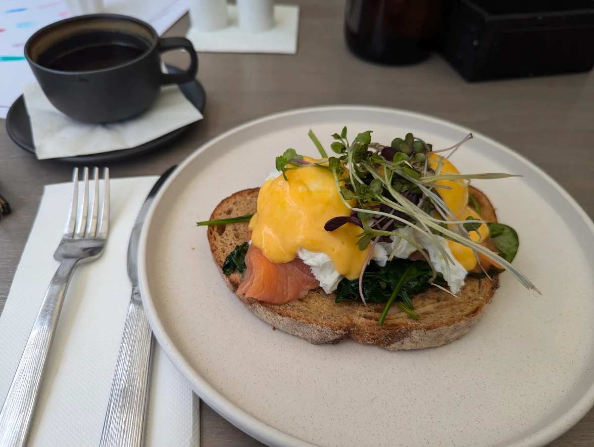 Salmon Benedict