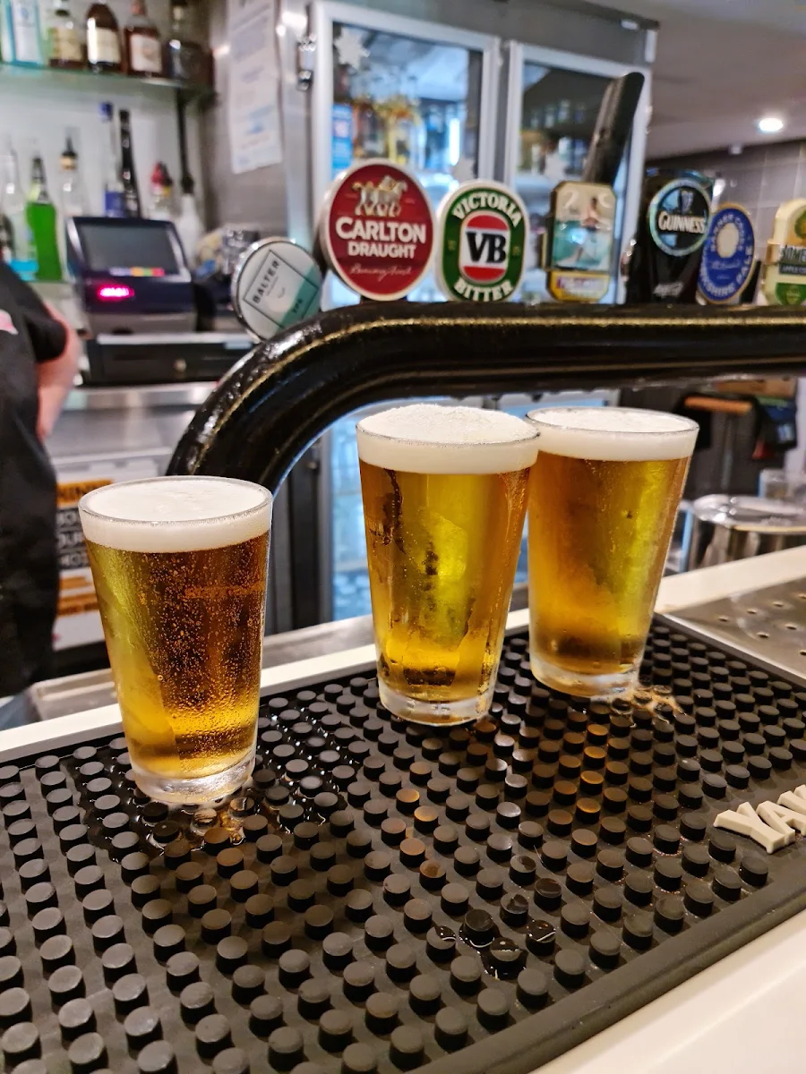 VB, Engadine Tavern