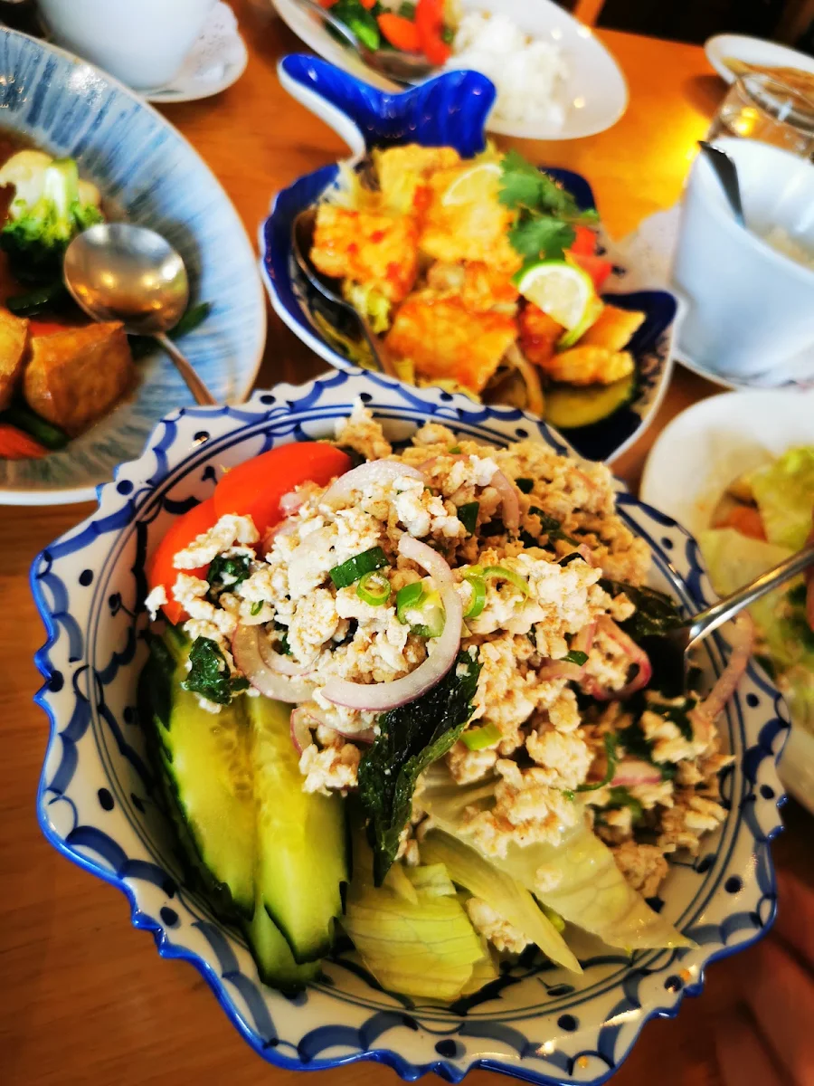 Highlights, Charntra Classic Thai Restaurant
