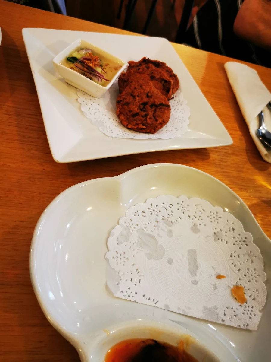 Highlights, Charntra Classic Thai Restaurant