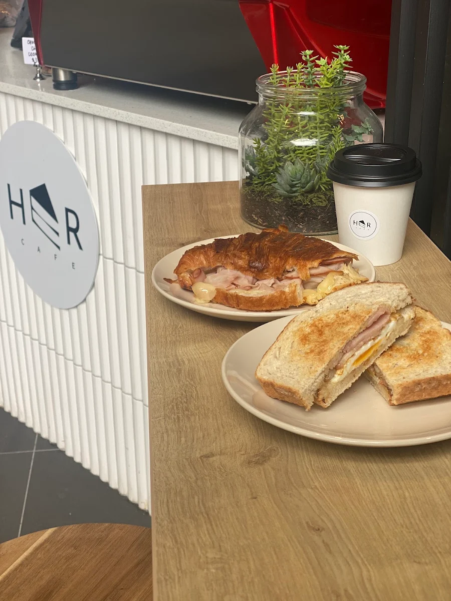 Highlights, Her Cafe