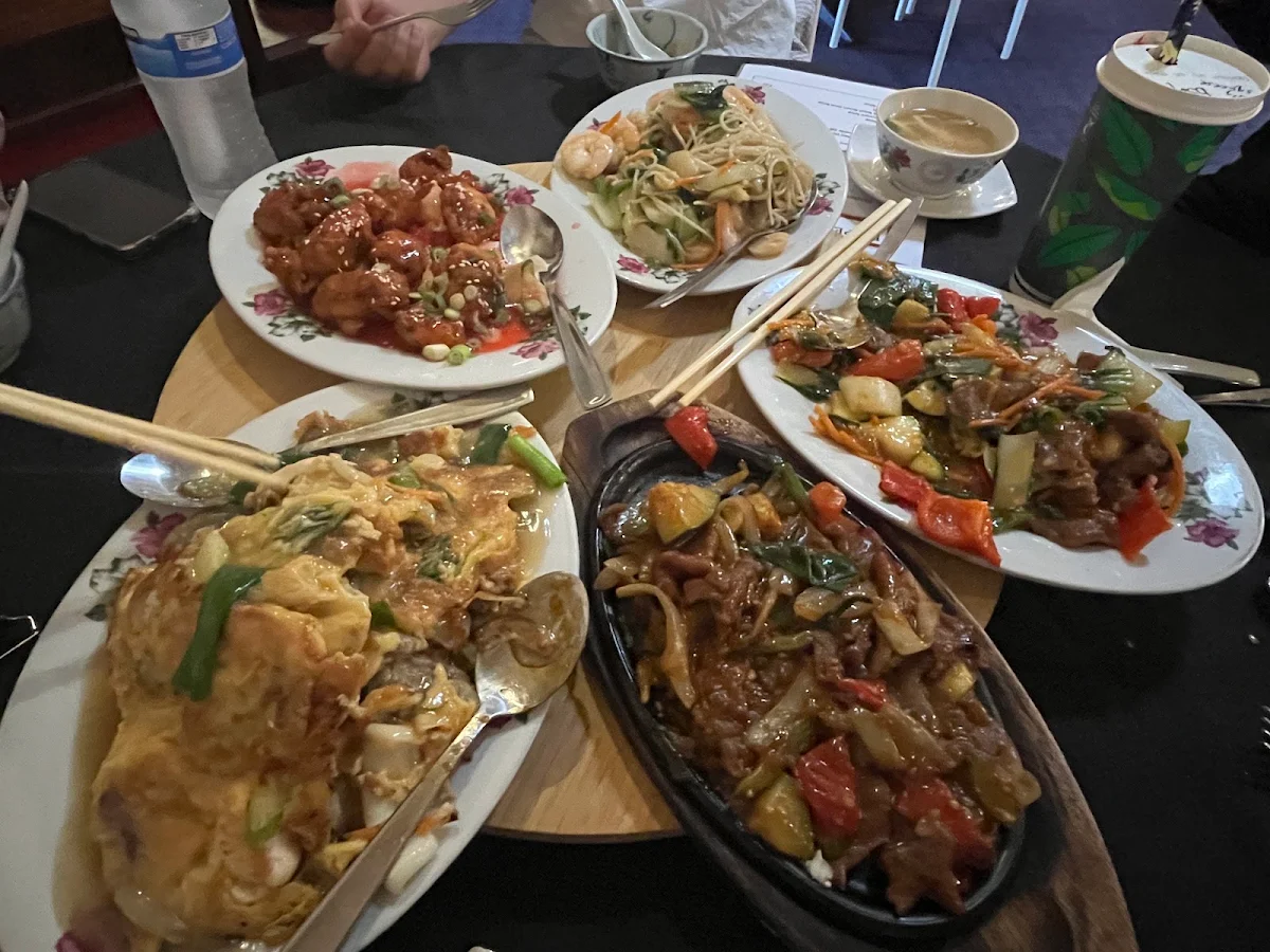 Highlights, Emperor's Garden Chinese Restaurant