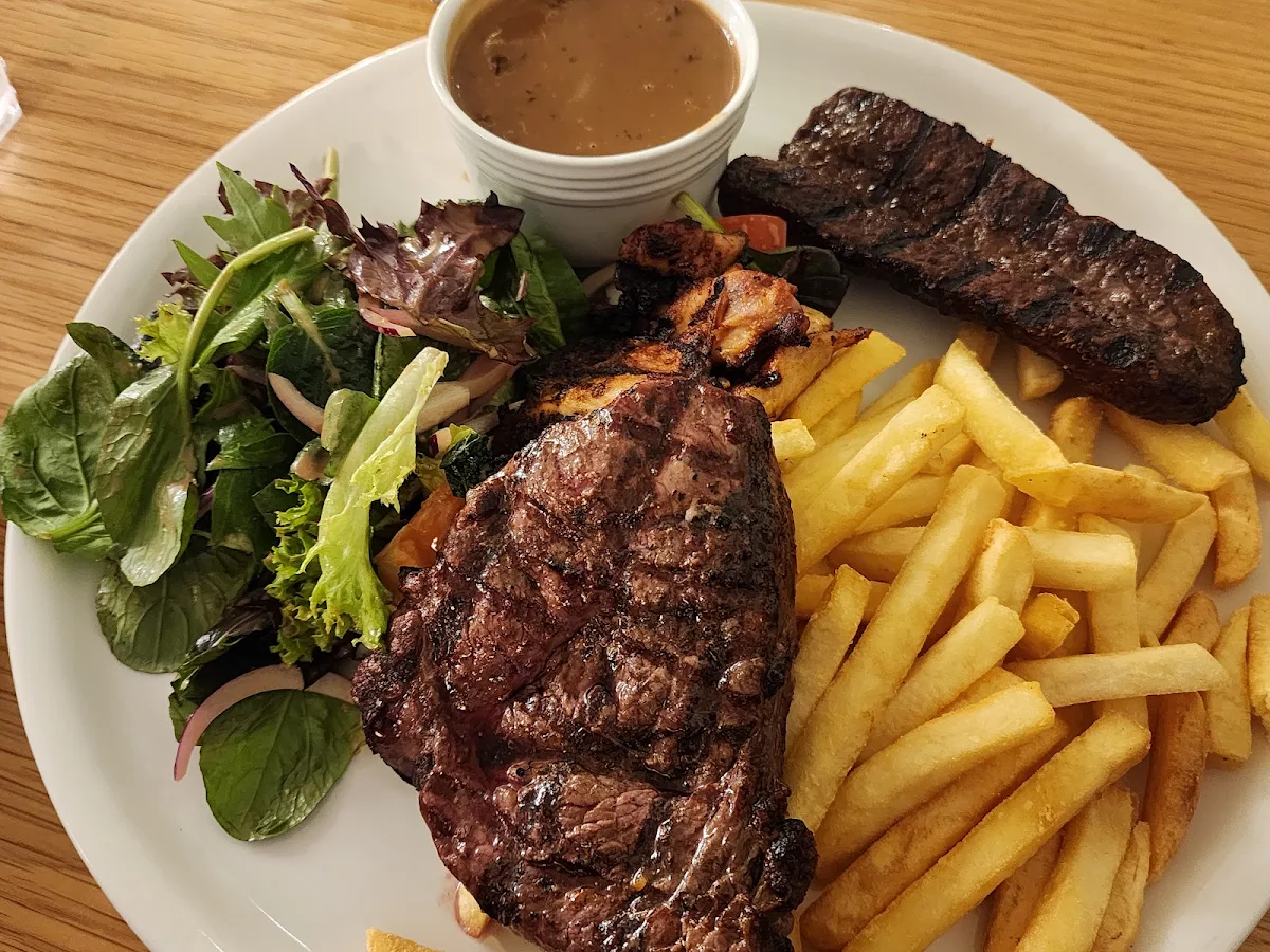 Mixed Grill, Green Valley Hotel