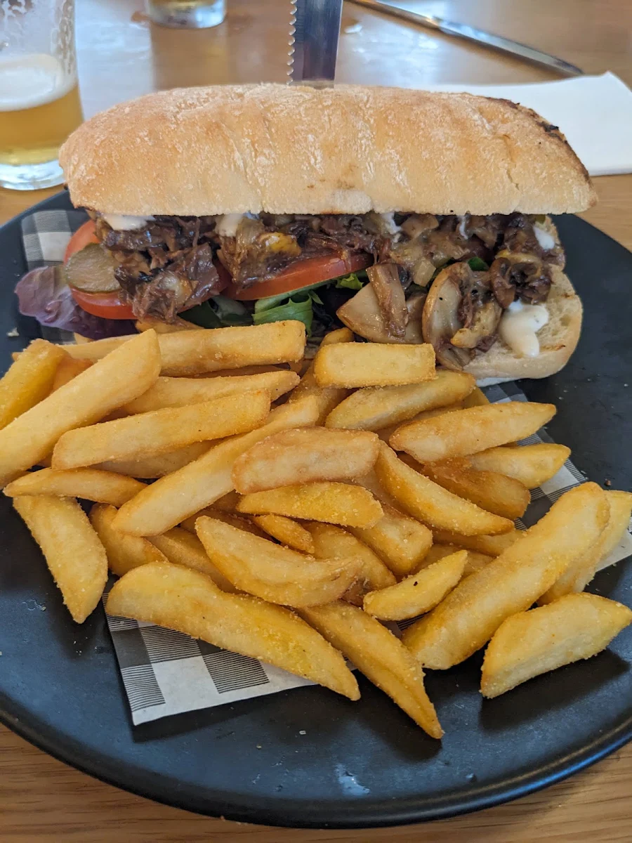 Pulled Beef Burger, Green Valley Hotel